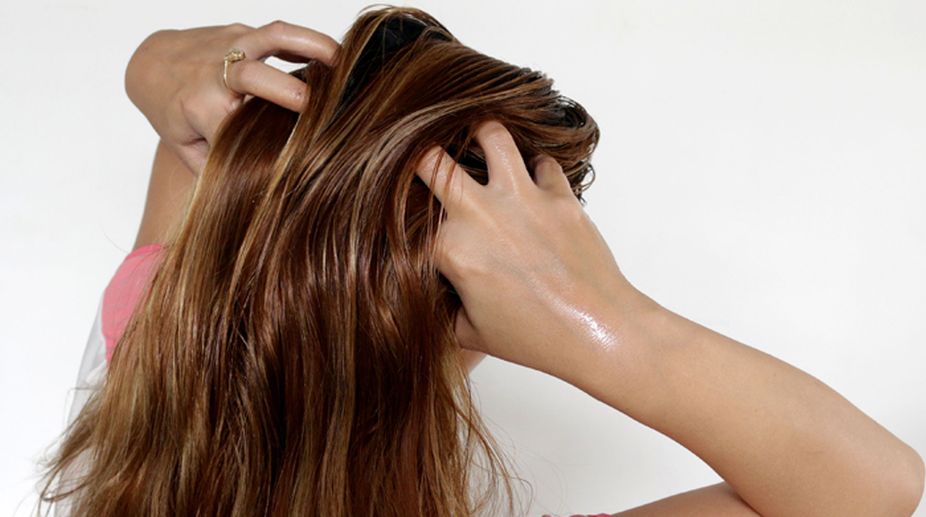 Why Oil Your Hair ?