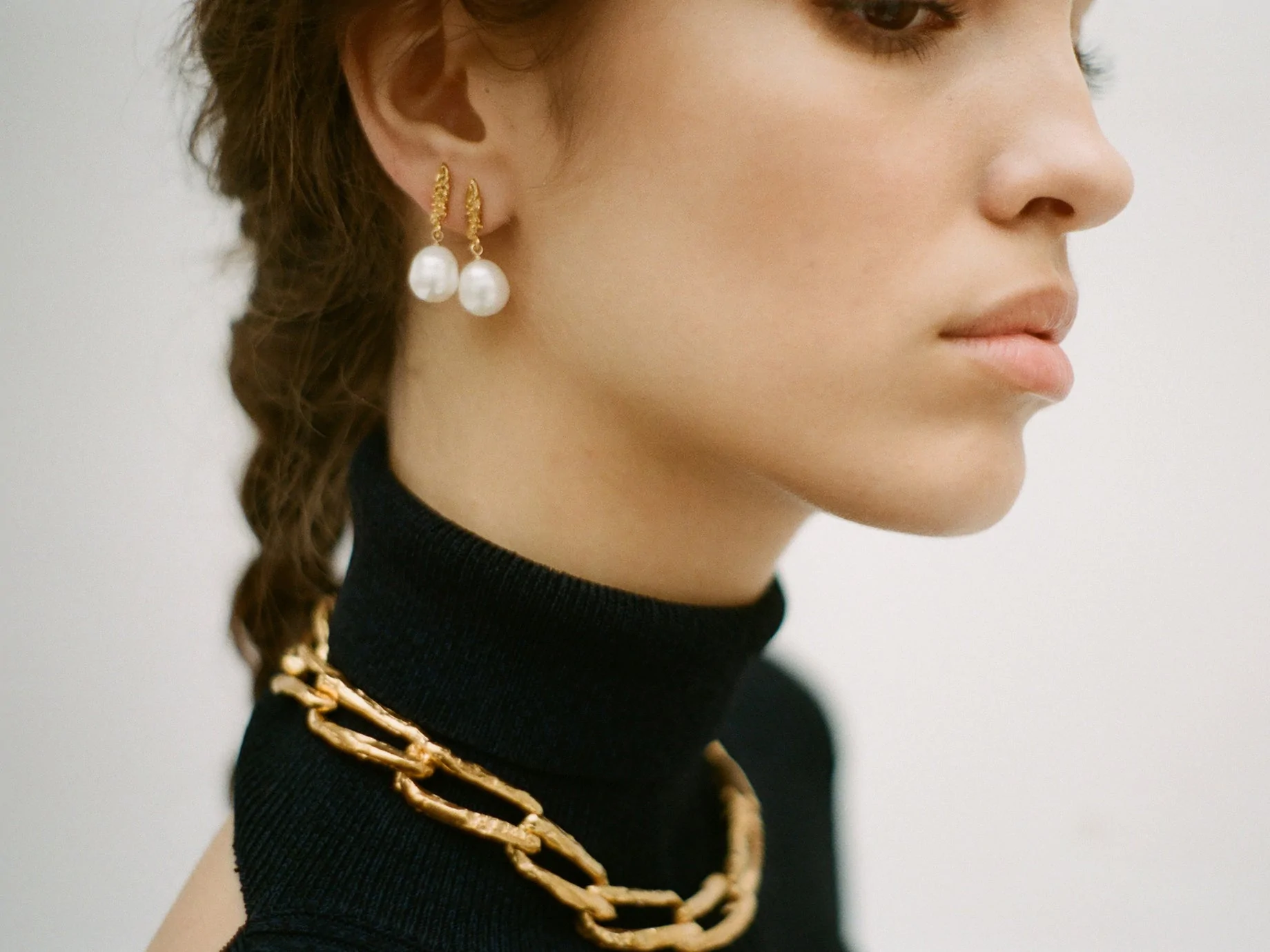 Trendy Accessories To Complete Your NYE Look