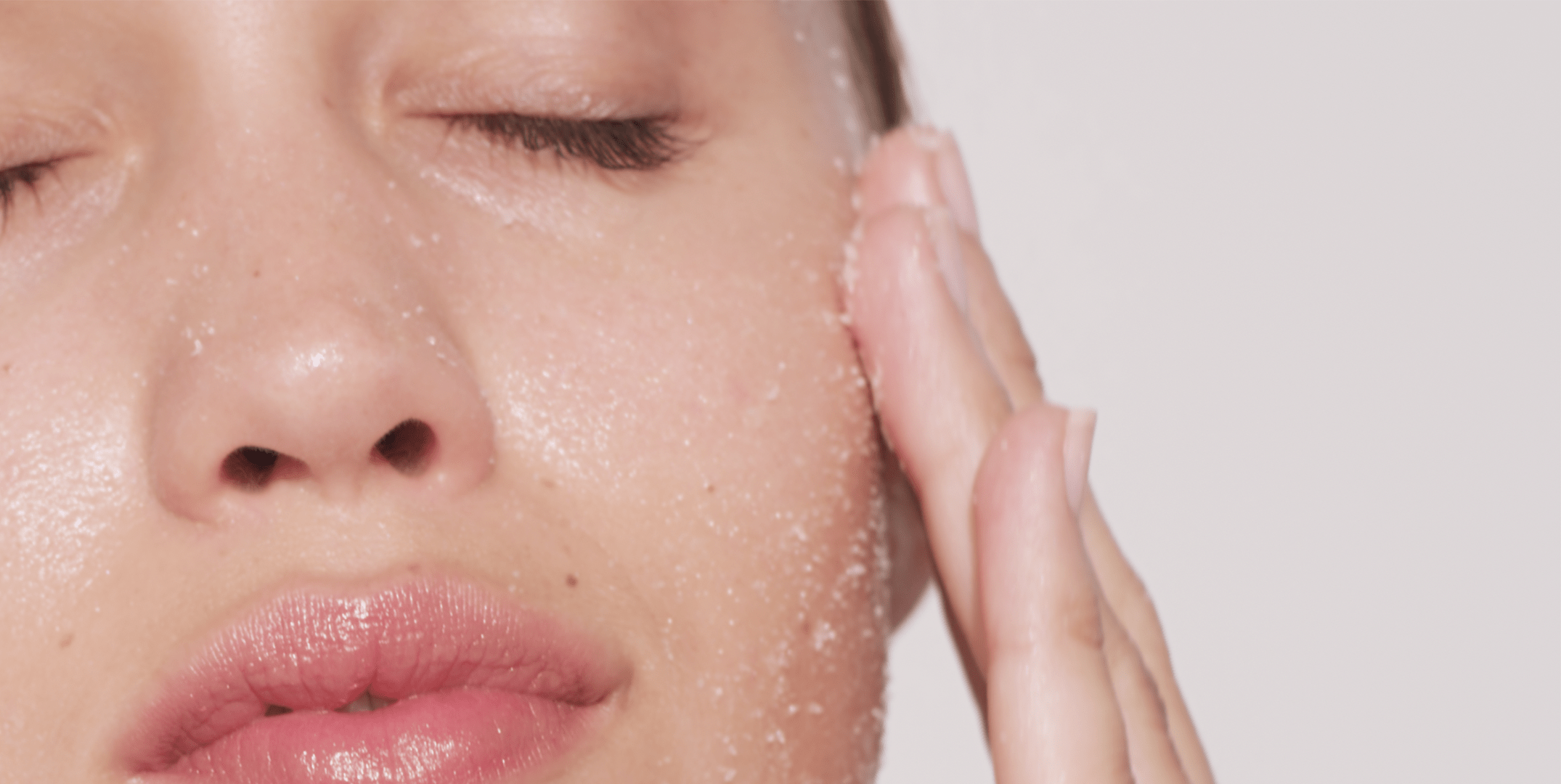 Why And How To Exfoliate Your Face ?