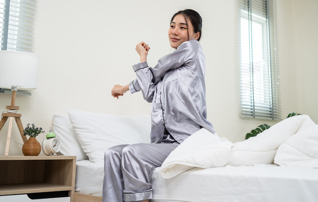 Exercises To Do In Your Pajamas To Recover From The Excesses Of The End -Of -Year Holidays