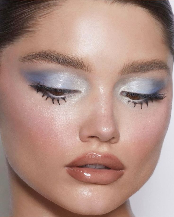 Eye Make Up Trends For Spring/Summer 2024